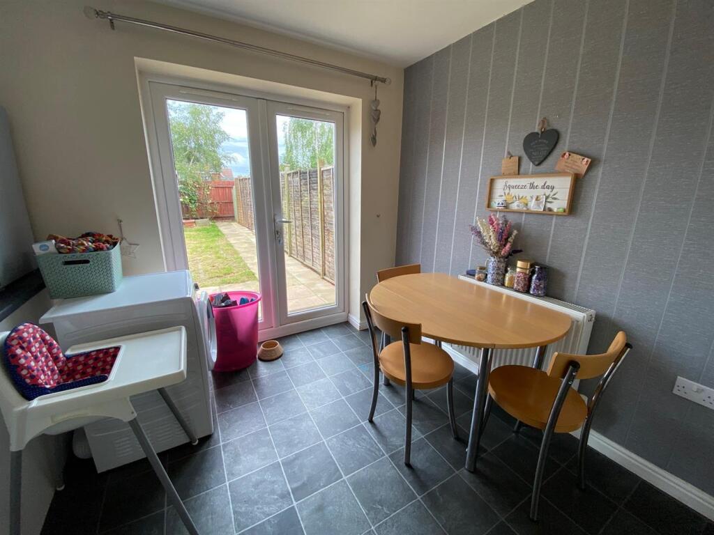 Dining Area.jpg
