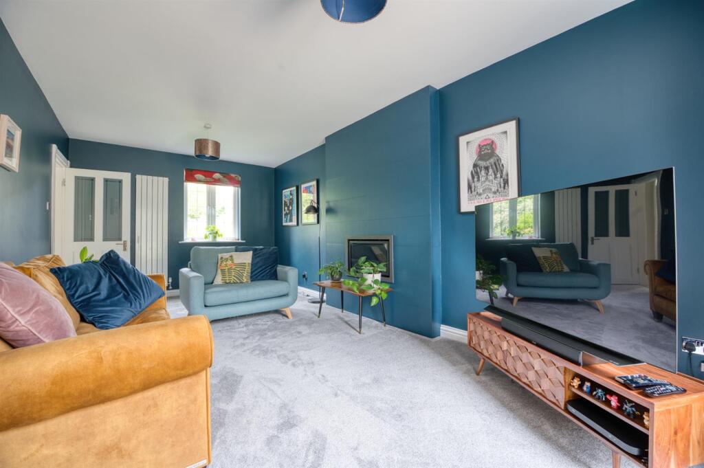 Sitting Room towards front.jpg