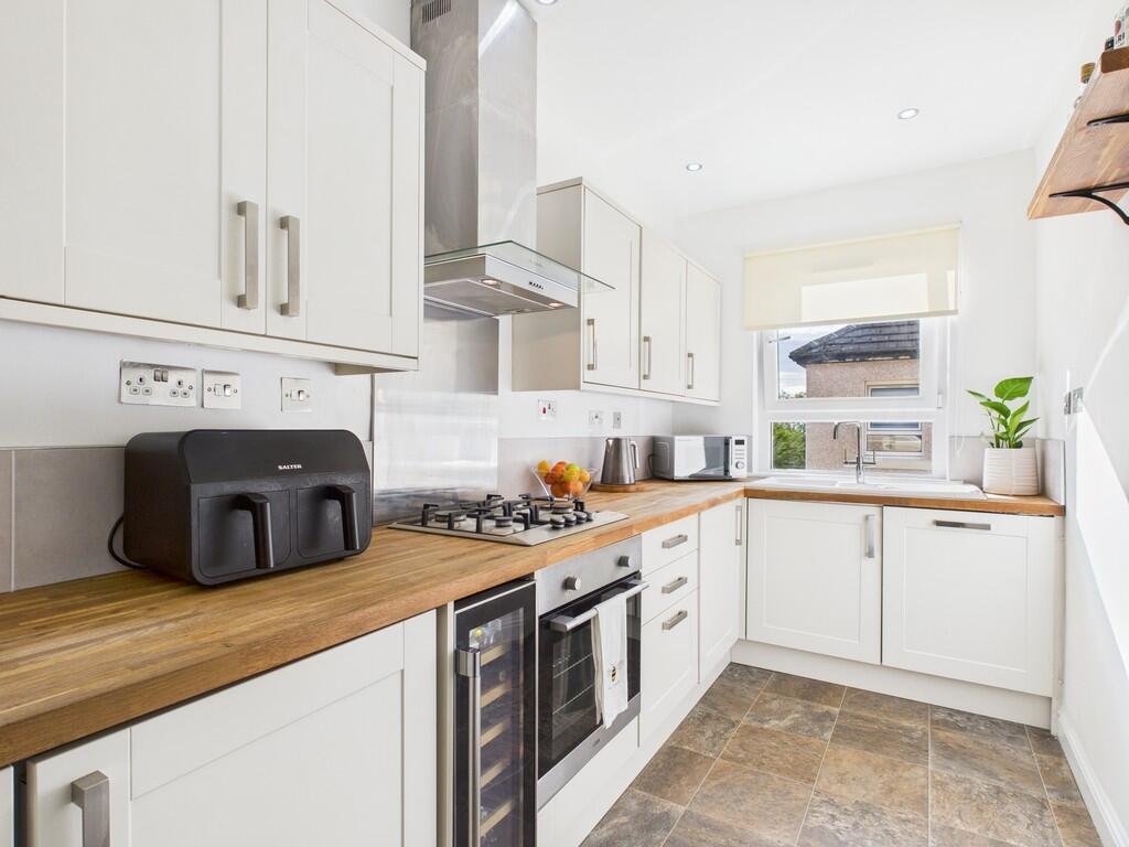 CAM05526G0-PR0038...