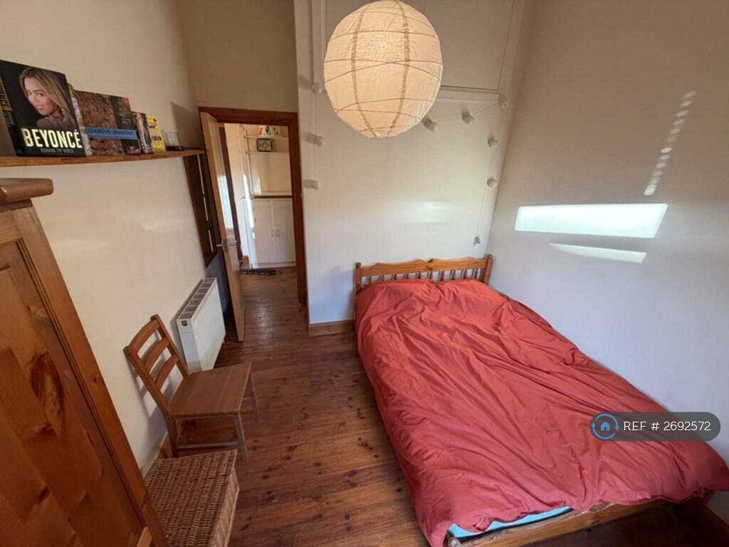 Double Bedroom Wooden Wardrobe And Storage Boxes