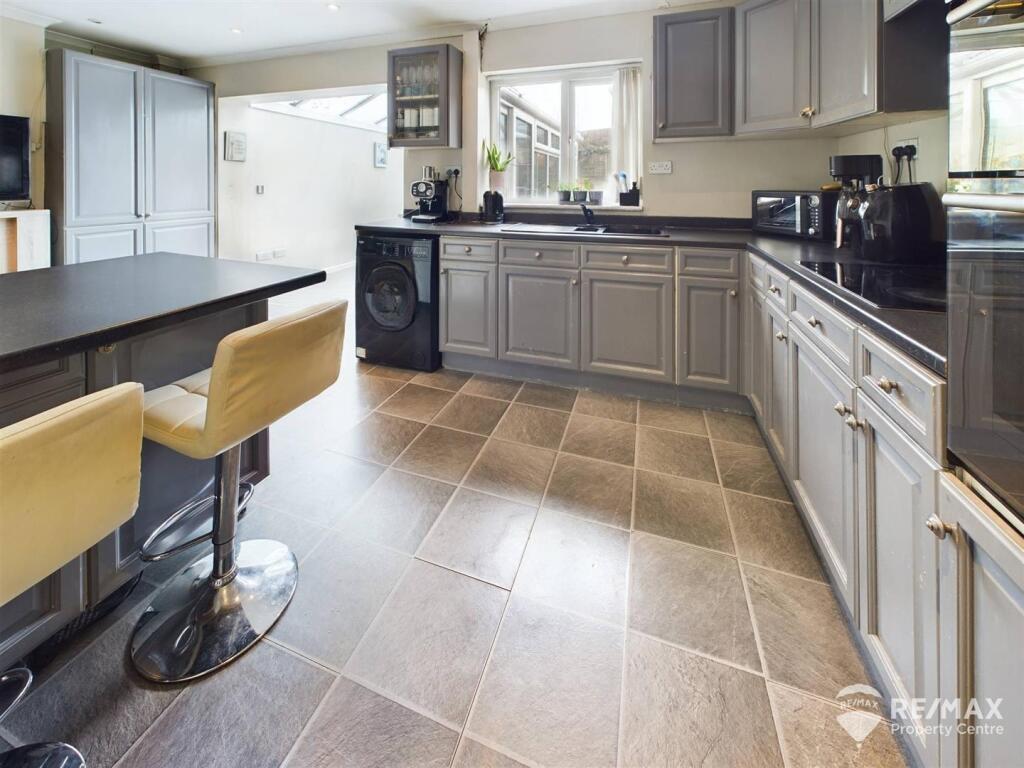 Kitchen Diner 4.jpg