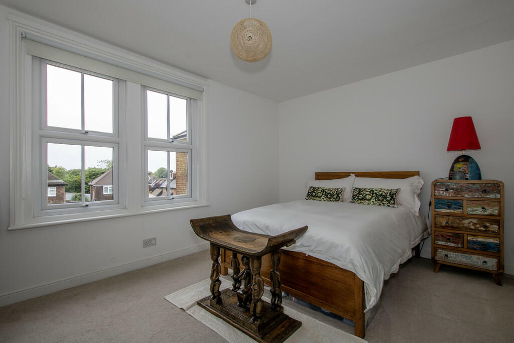 Guest bedroom