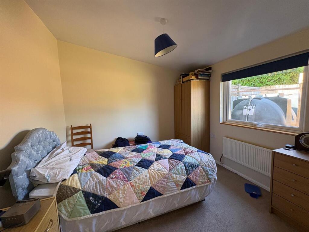 STUDIO BEDROOM