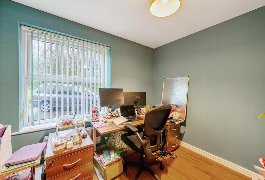 1374512-4-69172cf...