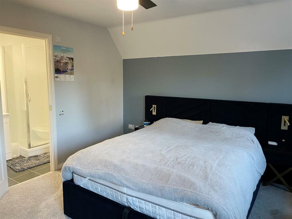 Bed 1a.JPG