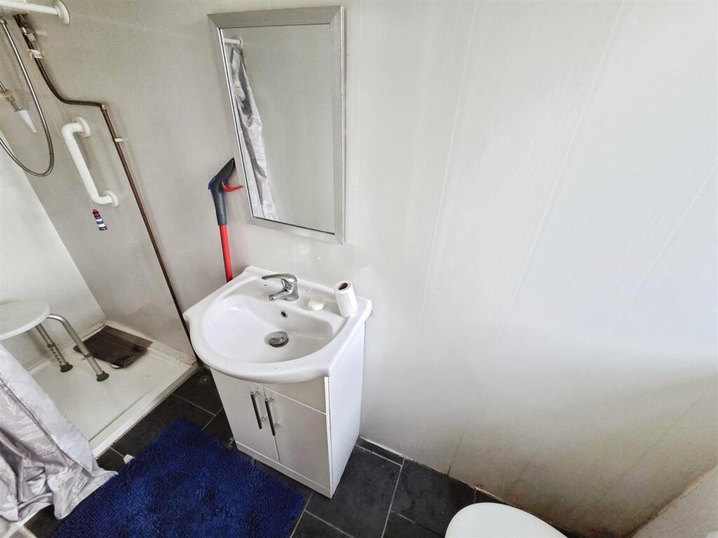 a16a5da1-image003 20 283 29.jpg