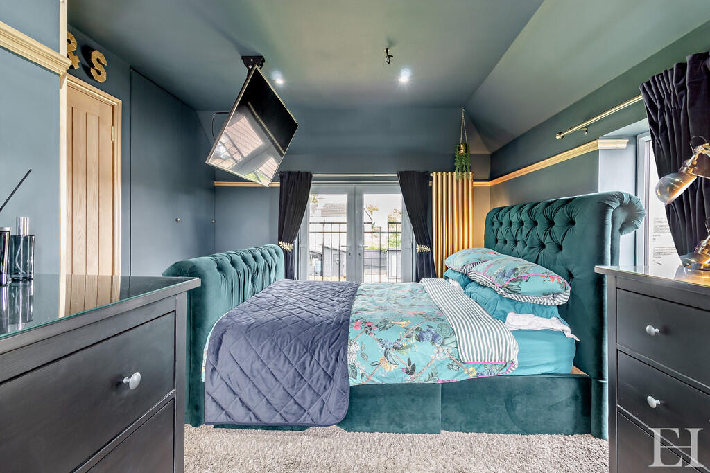 8660207-interiorW...