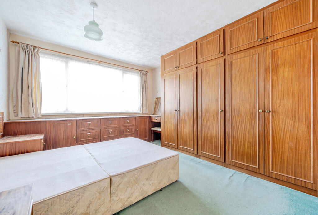 1296071-20-682c44...