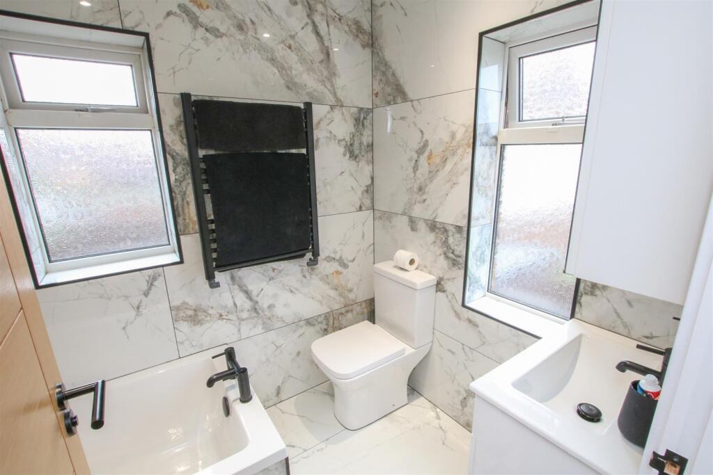 HOUSE BATHROOM