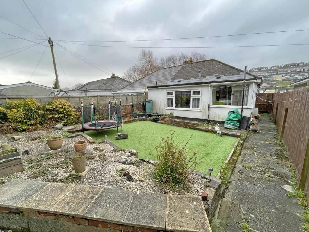 Laira Park Road 31 Rear.jpg