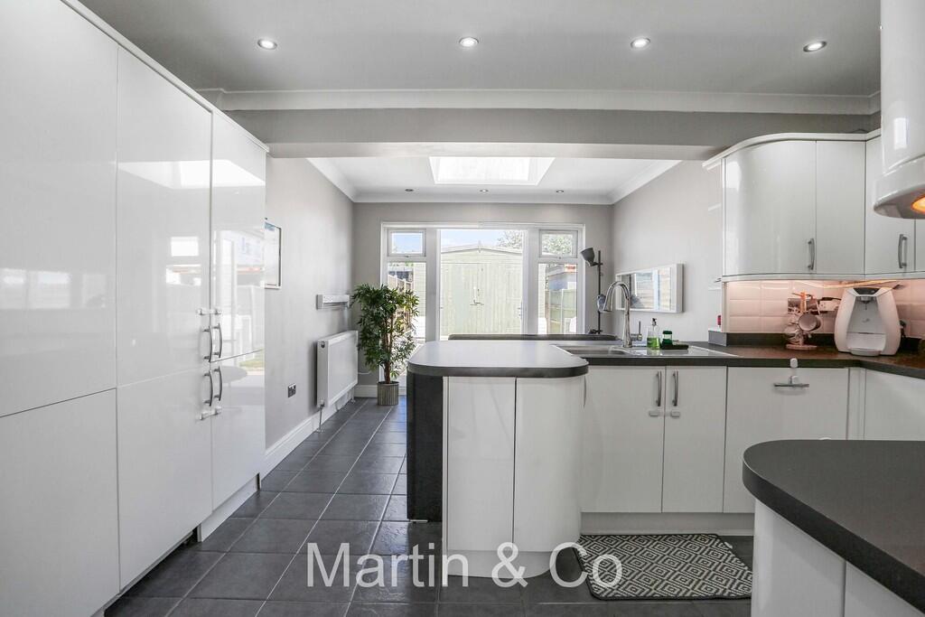 1488580129 - 90 A...