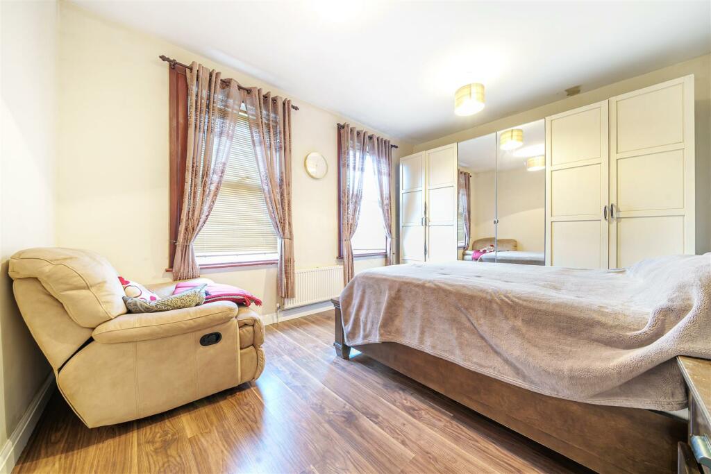 Bedroom 1.JPG