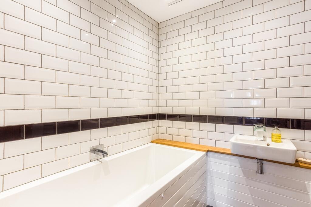 Pebble Cottage 32...