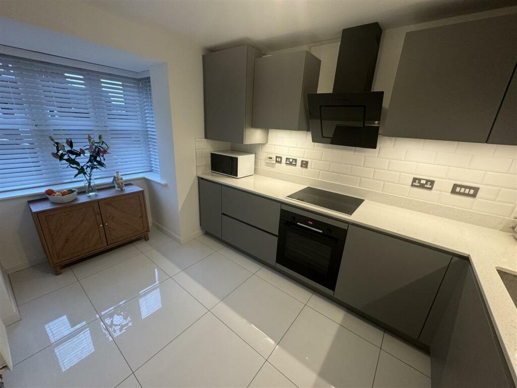 Kitchen - additional image.jpg