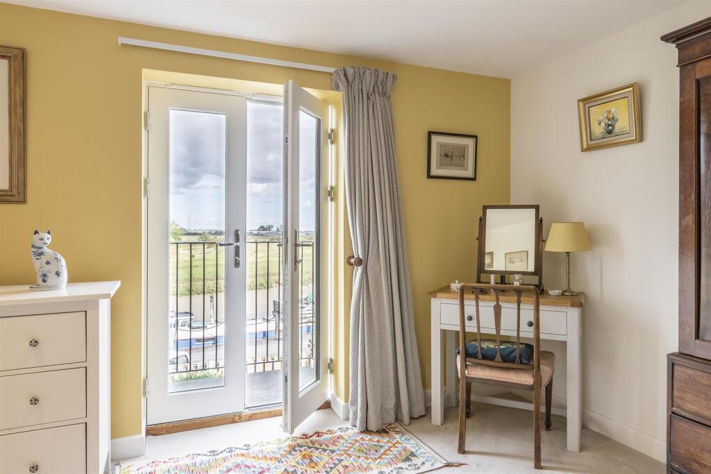 4 Chambers Warf-30 copy.jpg