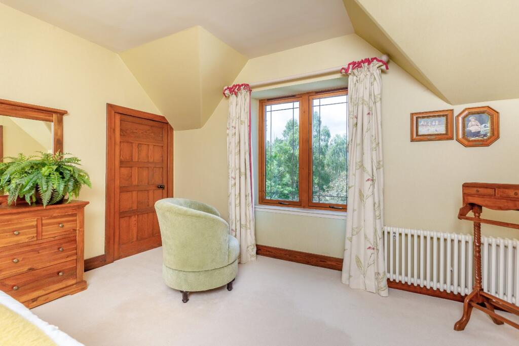 The Manse, Foyers