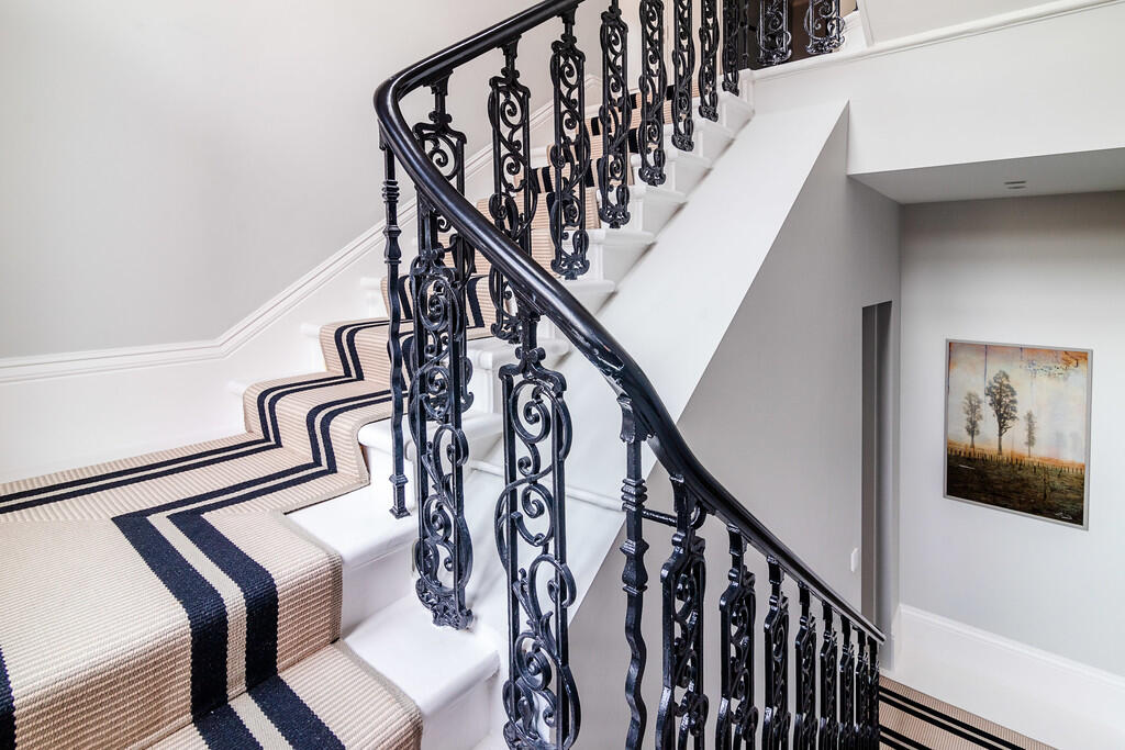 Tavistock_Street_...