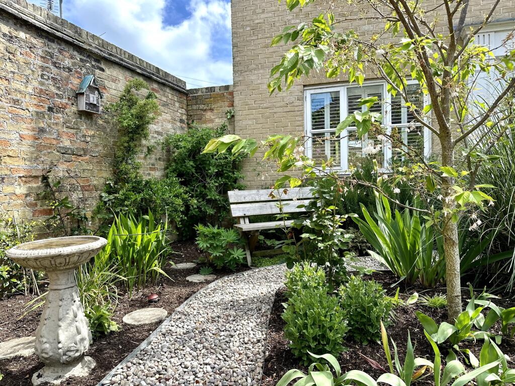 Garden 3