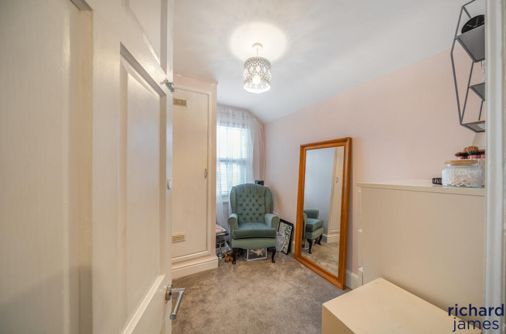 0da9d199-74d2-44e...