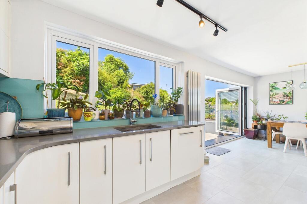 Contemporary kitchen