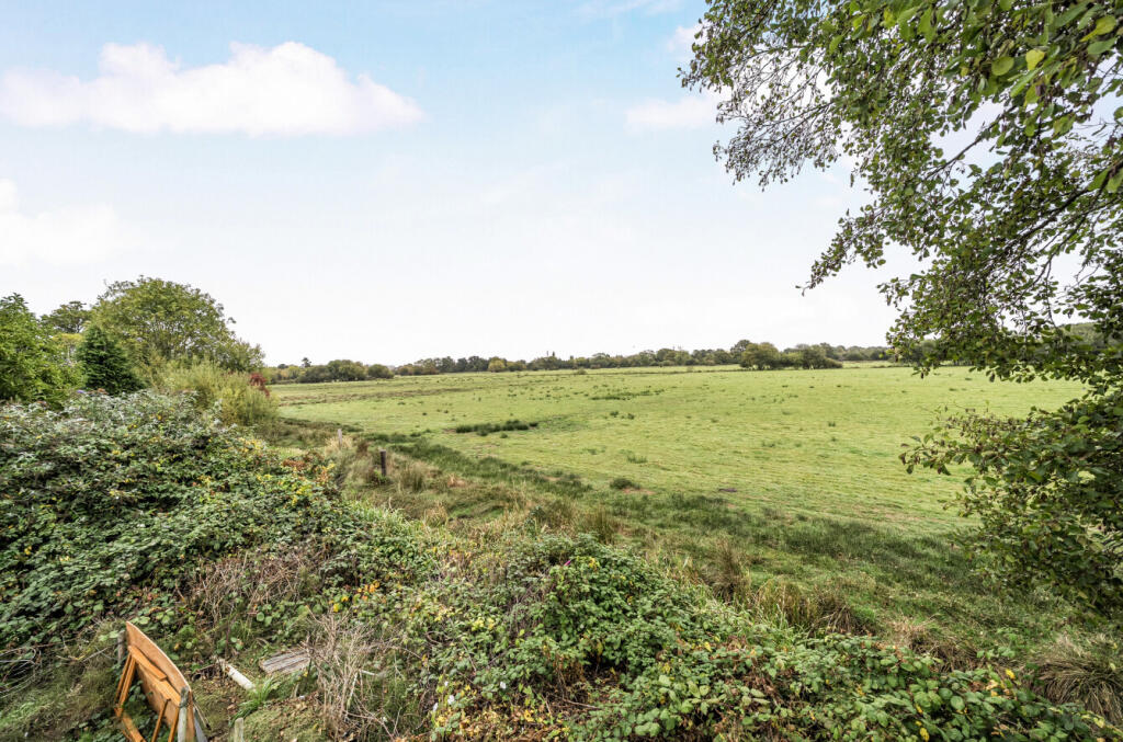 1364766-6-68ecdcd...