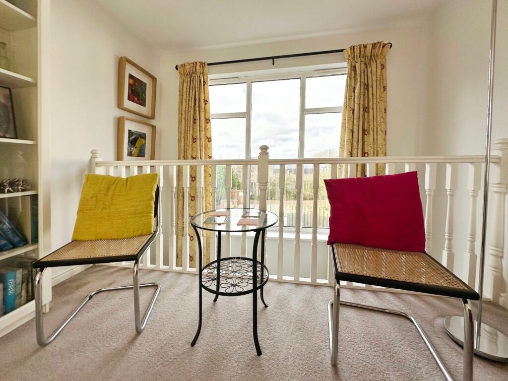 Living Room Mezzanin