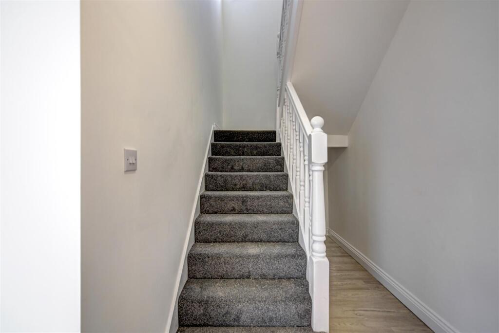 51 Avondale Road, Wigan-10.jpg