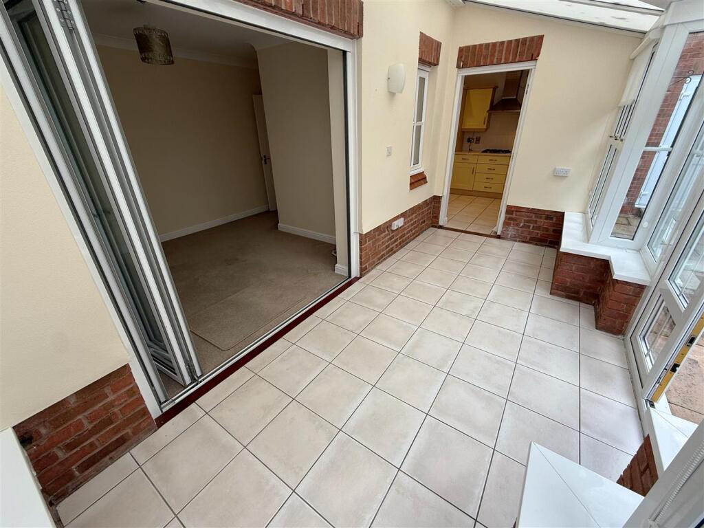 Conservatory to Dining Room