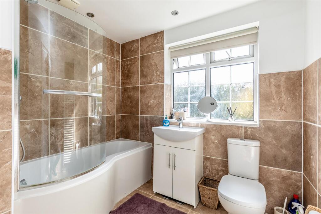 Hill End Drive, Henbury Bathroom.jpg