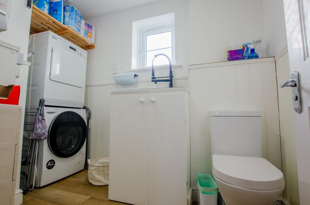 To Book A Viewing Call TPS Lostwithiel on 01208 87