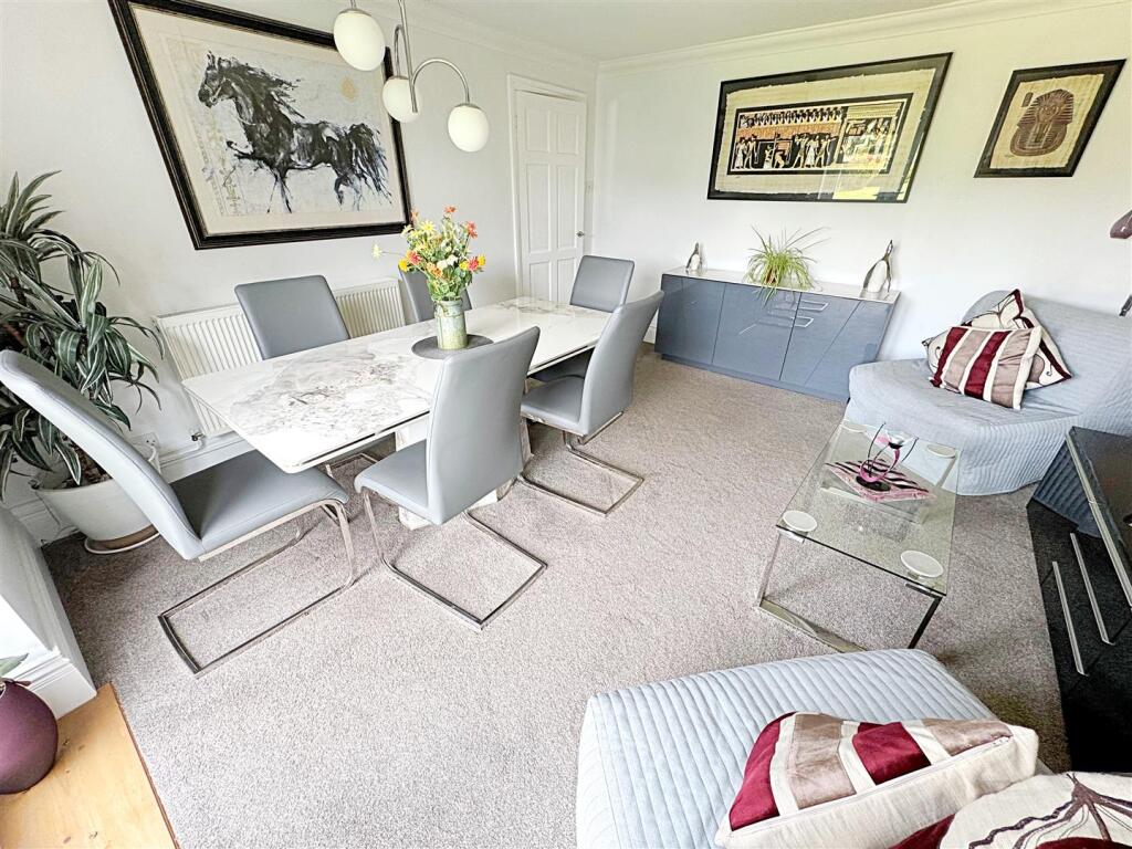 RECEPTION ROOM/BEDROOM 2