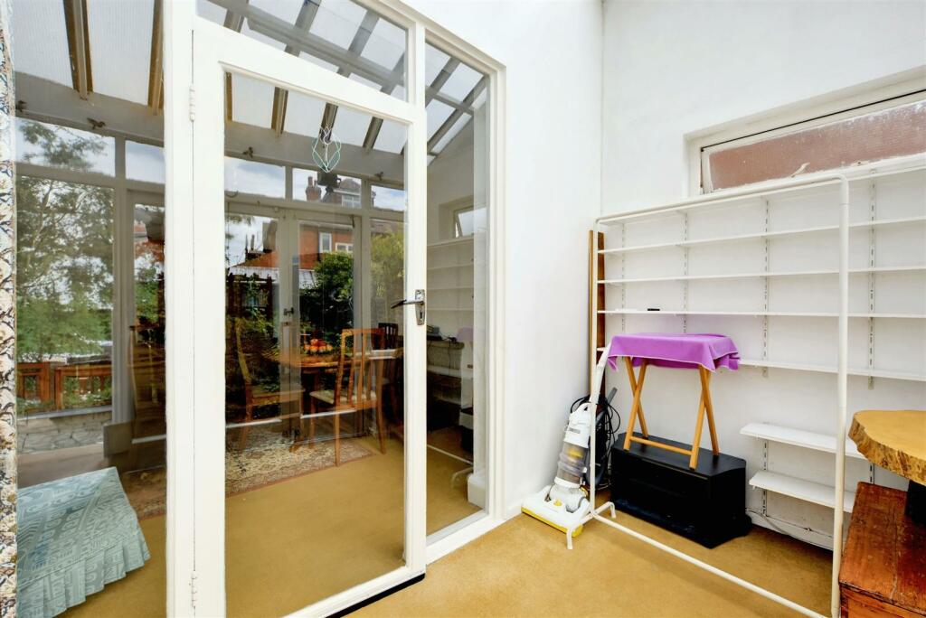 Sunroom_2.jpeg