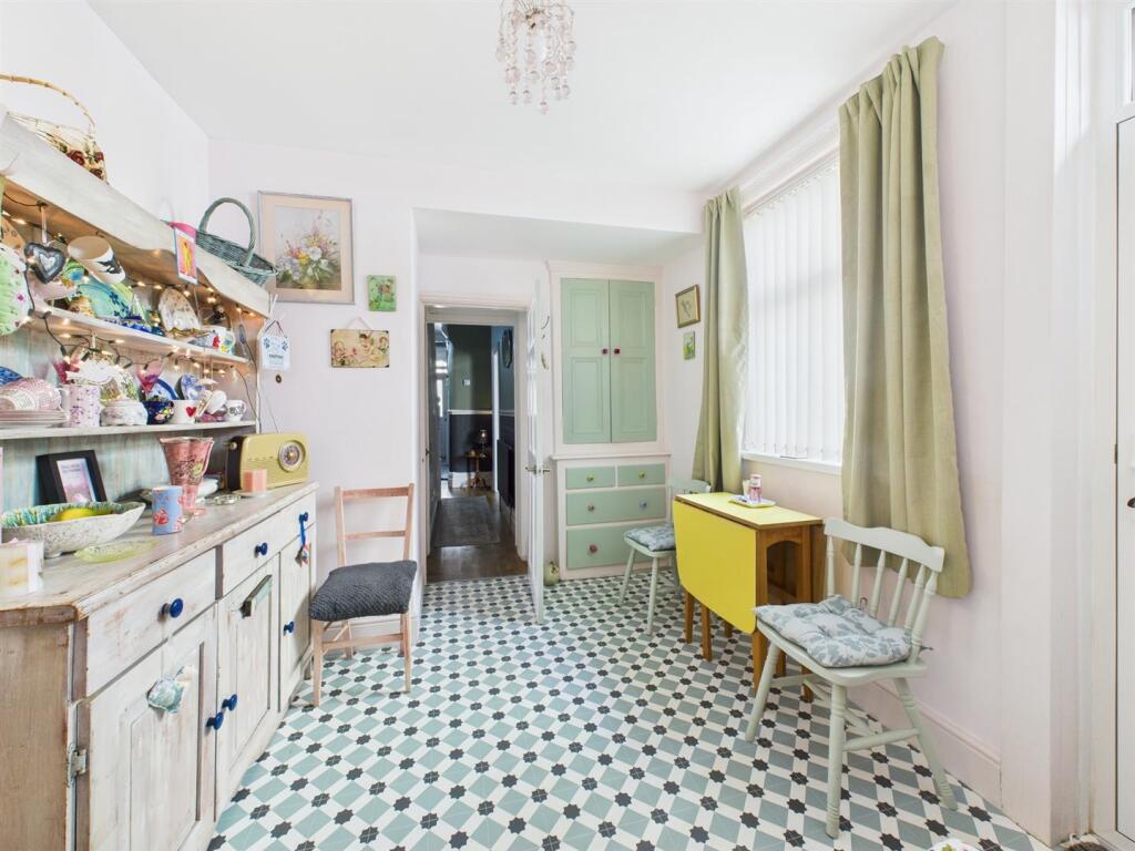 Kitchen/Breakfast Room