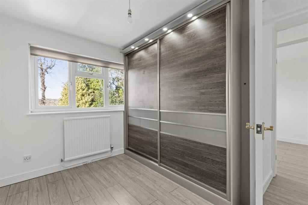 8 Foxhill Close, HP13 5BL-1.jpg