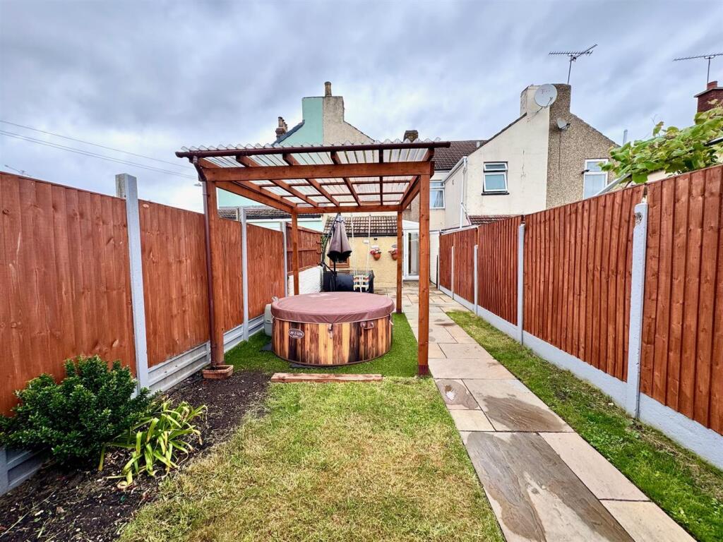 Garden 3.jpg