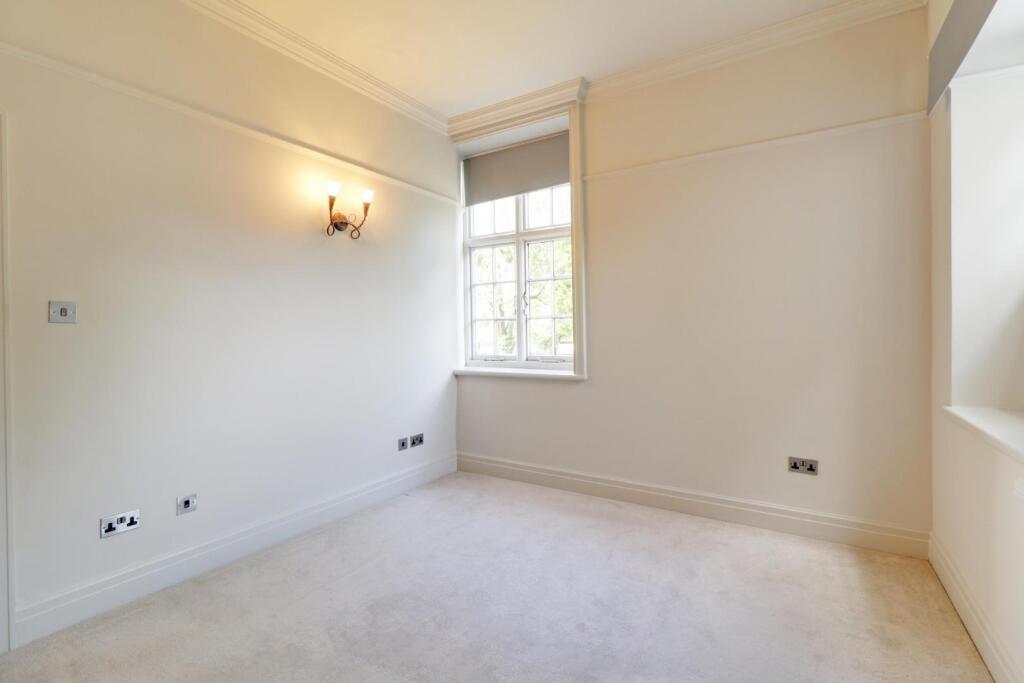 Bedroom .jpg