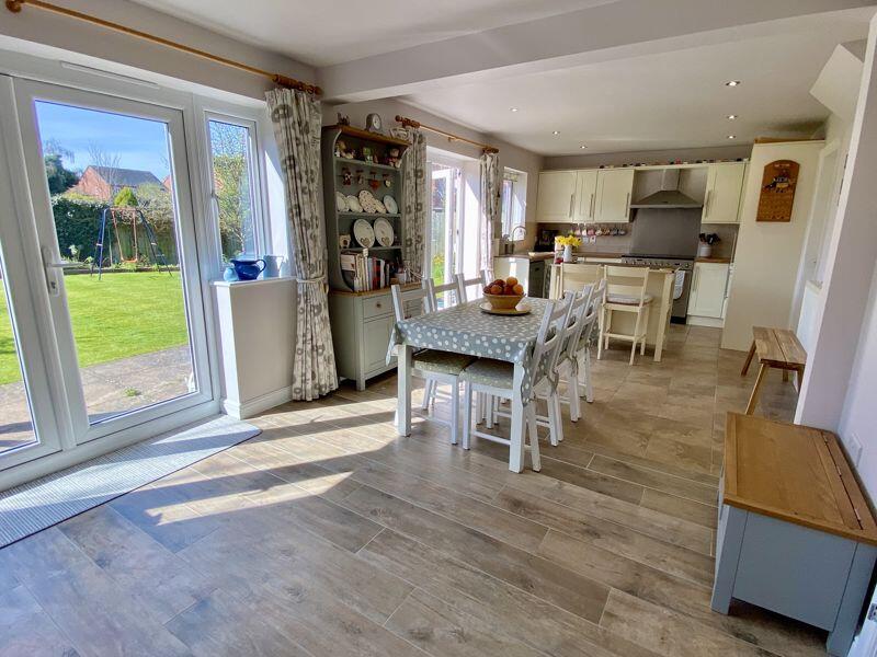 Kitchen/Diner Area
