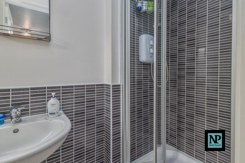 En-suite to Master Bedroom