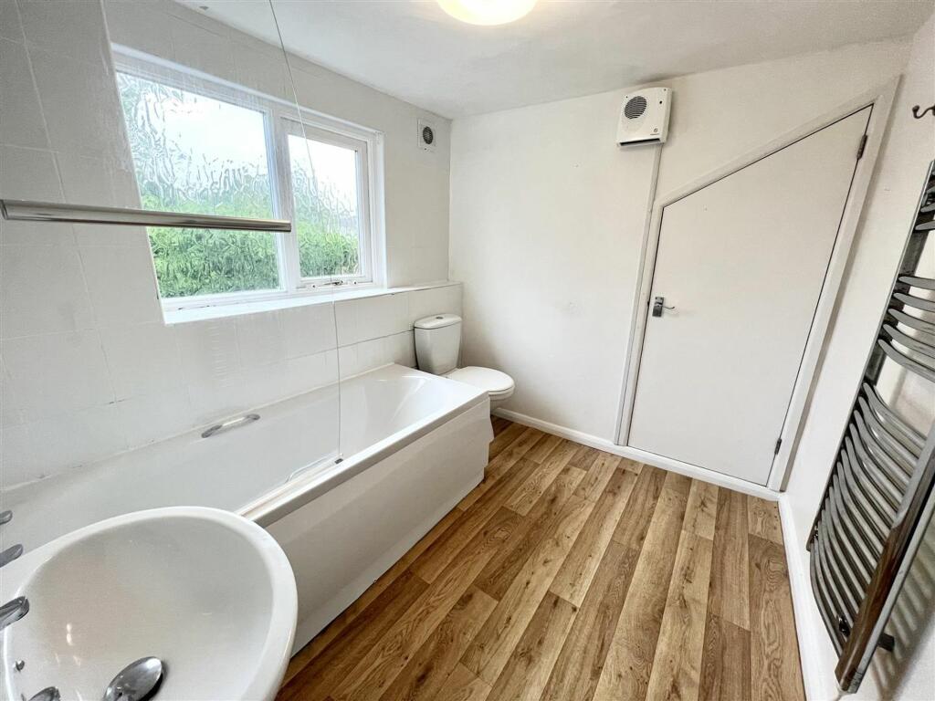 HOUSE BATHROOM