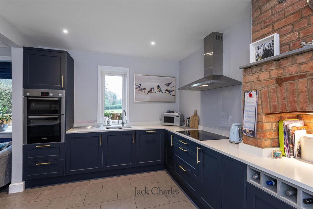 72 Bush Rd, TN12 5LL 020.jpg