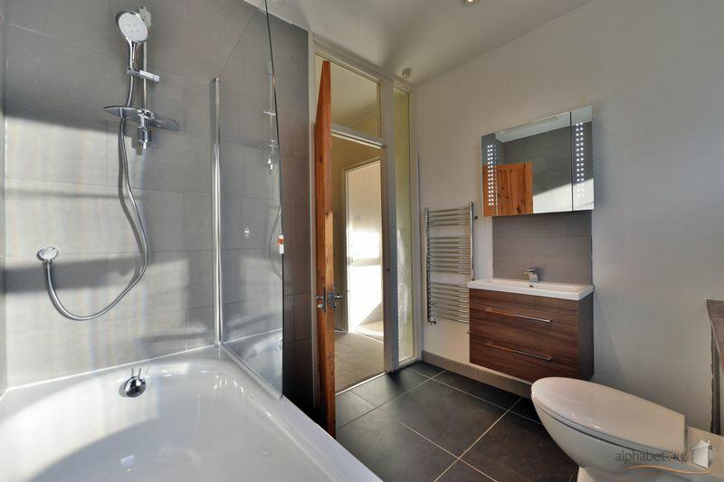 BathB