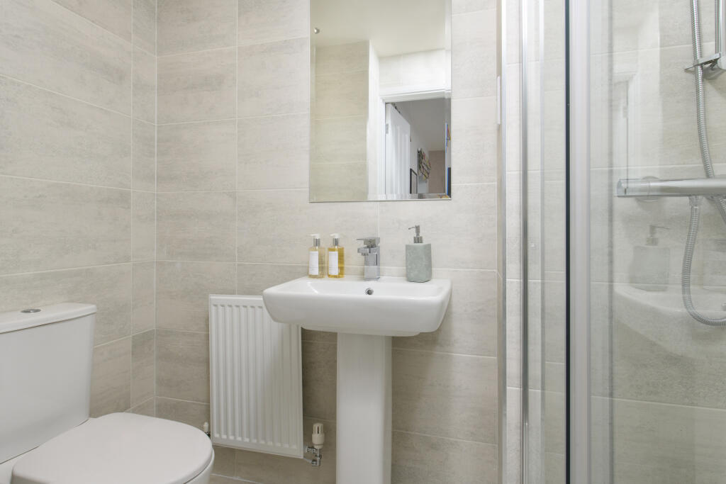Inside view 4 bedroom Radleigh en suite