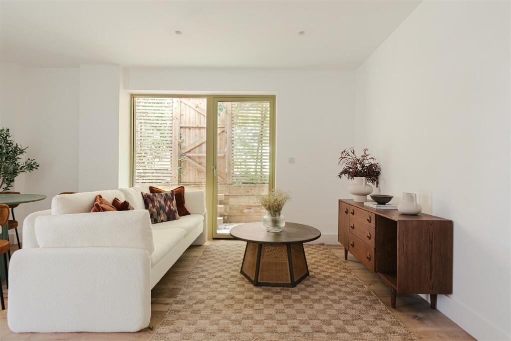 The Sidings Apt 3-13.jpg