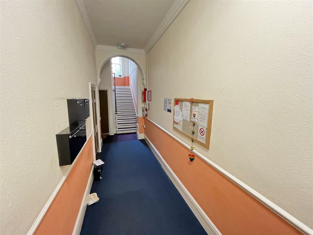 Flat 5, 22 Rivers Street, Bath BA1 2QA Leasehold T