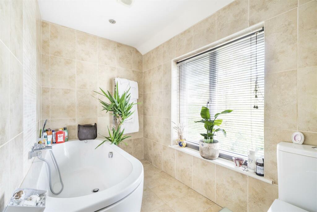En-suite Bathroom