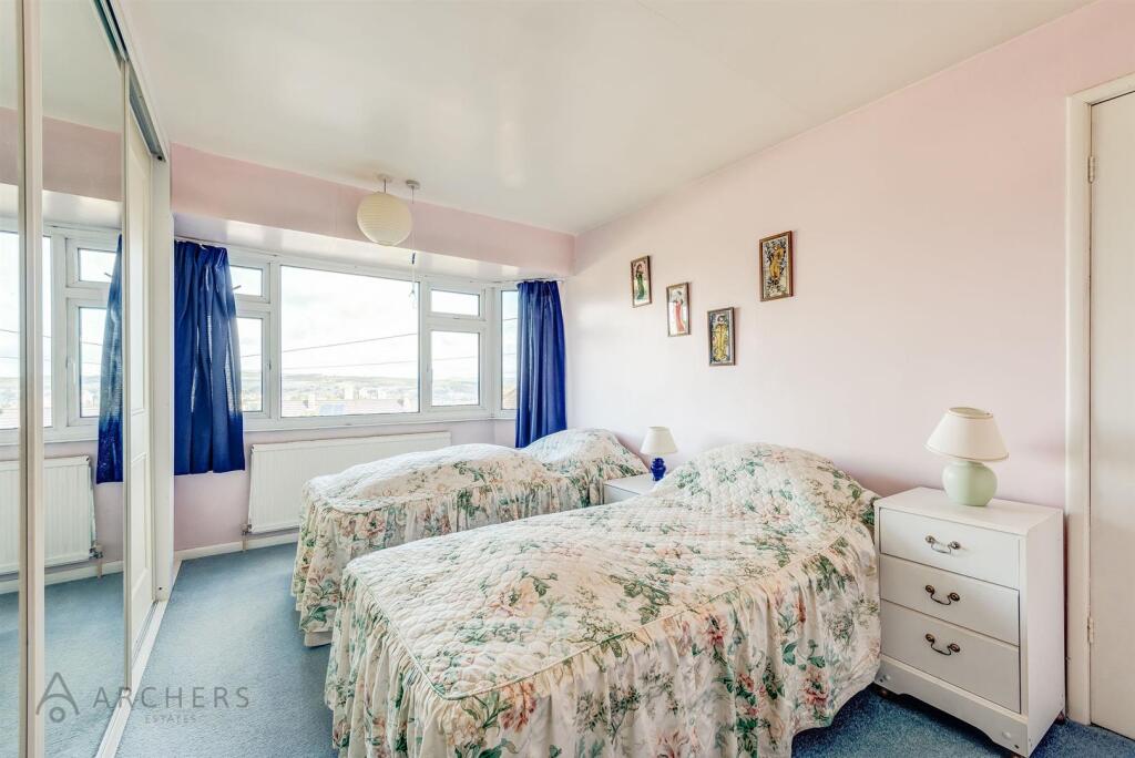 14DenBankClose(Interior)-18.jpg