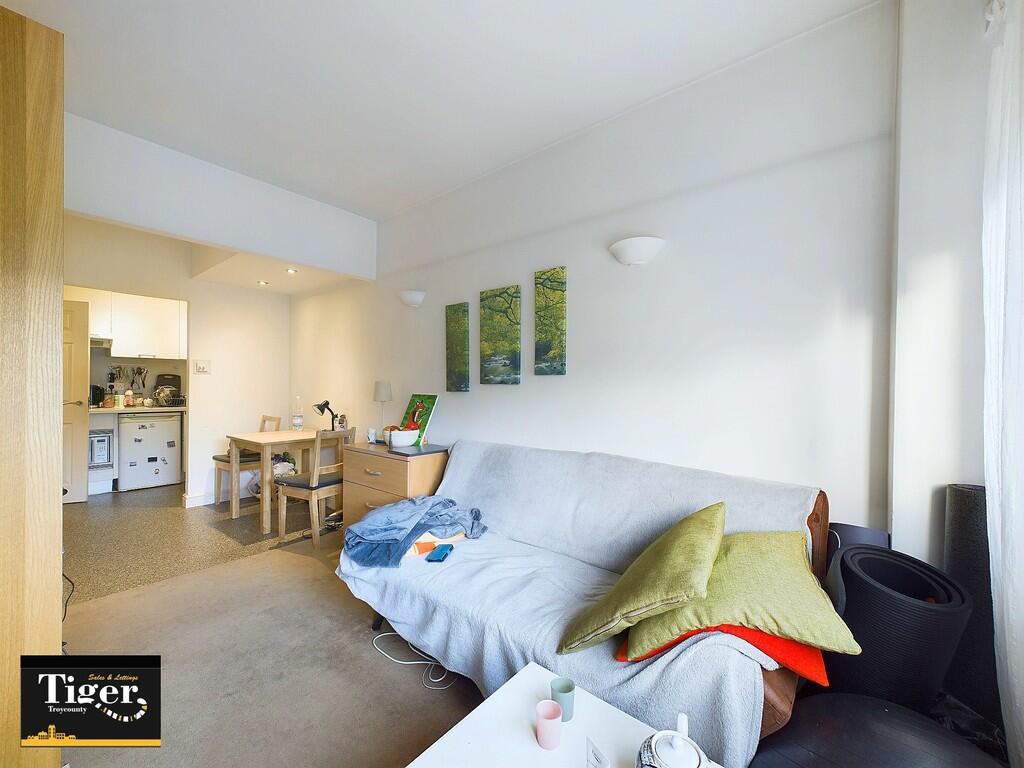 CAM03440G0-PR0263...