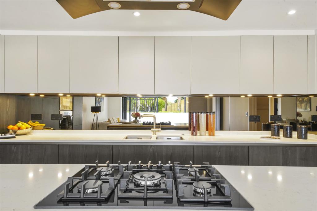 110 Elms Lane - 6phdJS3KIzbZYhiksFdE.jpg