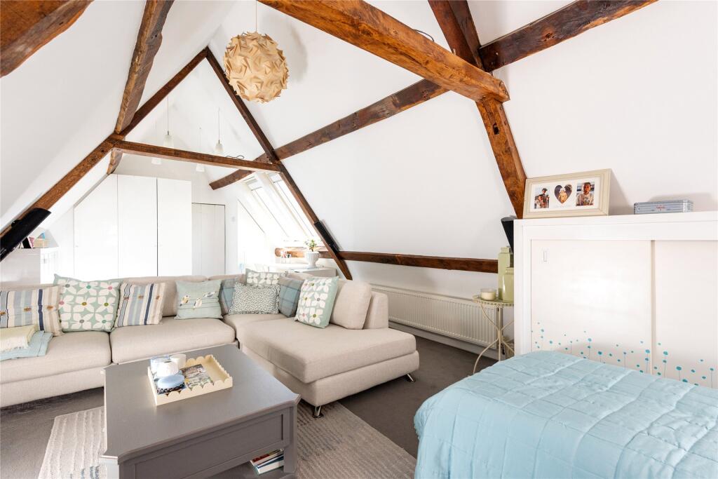Studio Apartment
