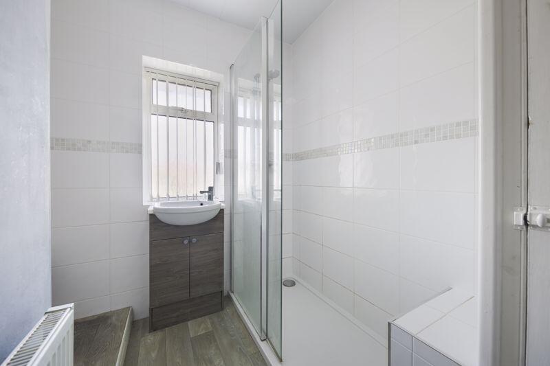 Shower-Room